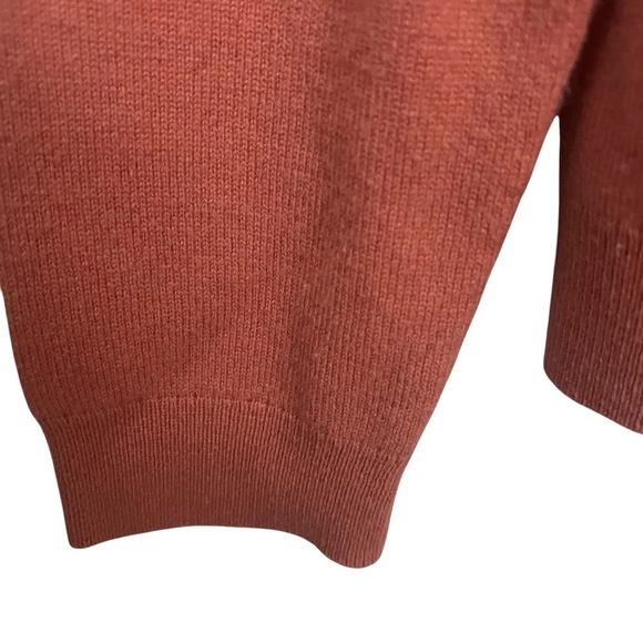 Saks Fifth Avenue Cashmere Sweater Medium Peach Pullover Crew - Picture 4 of 5